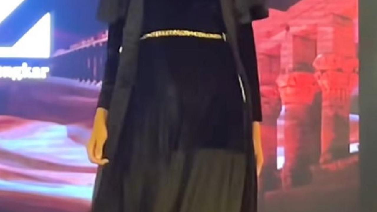 Memadukan Gamis Polos dengan Outer, Bikin Tambah Modis<br>