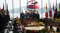 "Yang Mulia para pemimpin ASEAN, selamat datang di KTT ke-42 ASEAN di Labuan Bajo, Indonesia," ujar Jokowi. (AP Photo/Achmad Ibrahim, Pool)