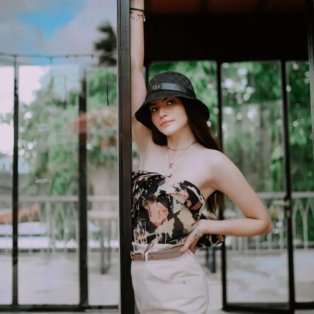 6 Potret Agatha Valerie Pemeran Retta ‘Badai Pasti Berlalu’, Pernah Main Sinetron GGS