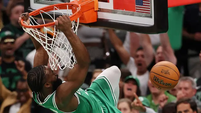 Guard Boston Celtics, Jaylen Brown, menjadi MVP final NBA 2023/2024.