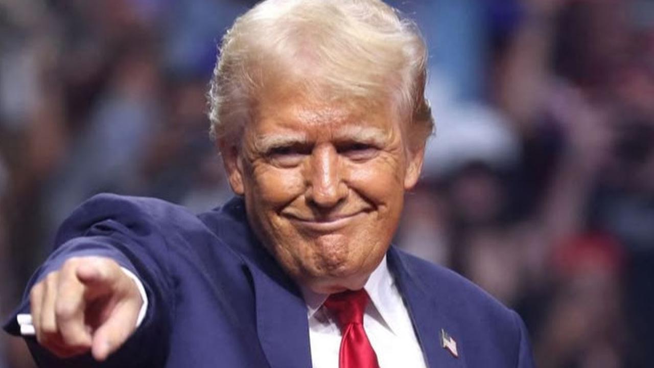 Meski Dilarang Konstitusi, Trump Tetap Ingin Maju Lawan Obama di Pilpres AS 2028