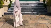 6 Inspirasi Hijab Herfiza Novianti yang Simpel dengan Gaya Syar'i