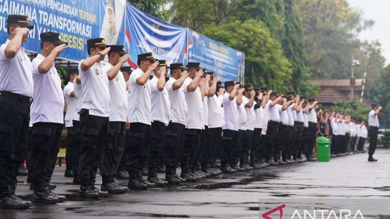 Polres Bekasi Canangkan Gerakan 'Jaga Jakarta Bersih dan Asri', Wujudkan Budaya Peduli Lingkungan