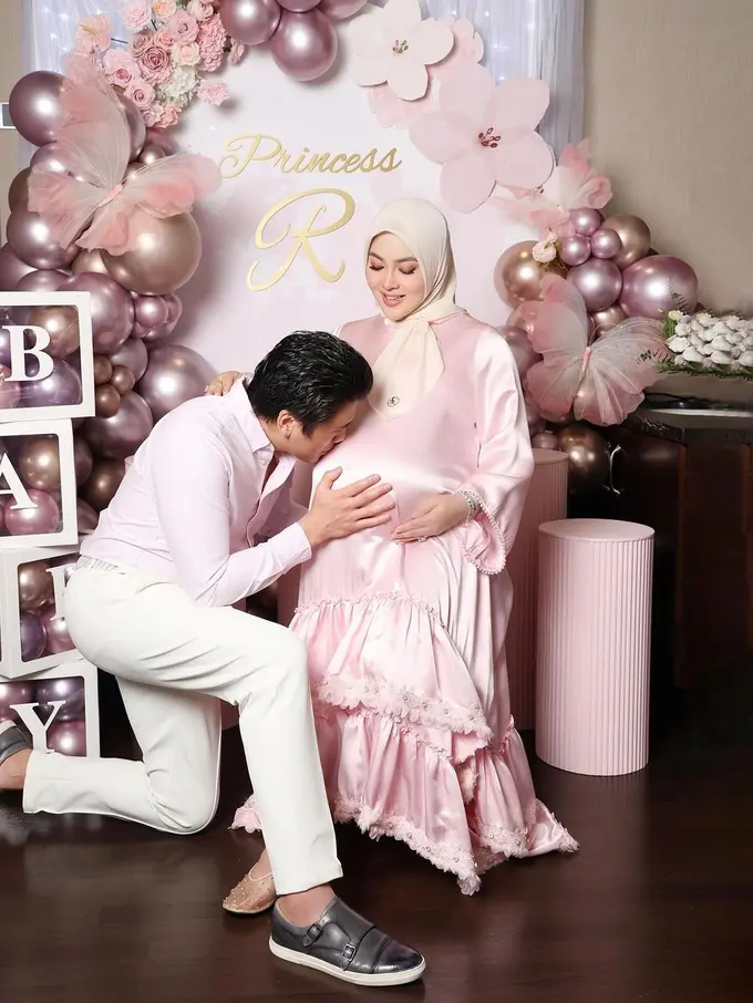 Syahrini umumkan kelahiran bayi (Instagram/princessyahrini)