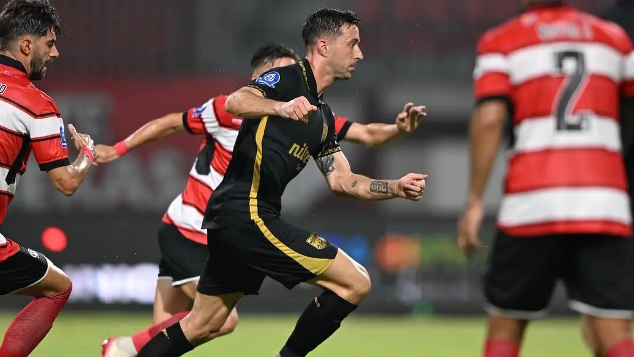 Koldo Obieta - Madura United Vs Borneo FC Samarinda di BRI Super League 2025/2026