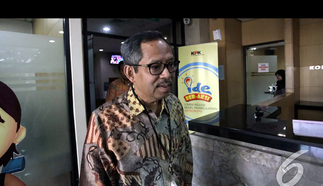 Sekretaris Daerah (Sekda) Provinsi Banten, Muhadi, dipanggil KPK, Jakarta, Jumat (21/8/2014) (Liputan6.com/Panji Diksana)
