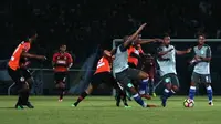 Persela Imbang Melawan Perseru, Aji Santoso Tetap Puas
