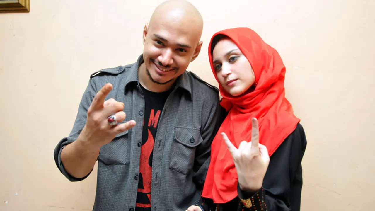 Husein Idol dan Zachira