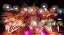 Inggris memusatkan pesta tahun barunya di Sungai Thames, Wisatawan dari seluruh dunia berkumpul di Tower, Westminster, Jembatan London dan Jembatan Blackfriars untuk menyaksikan perayaan Tahun Baru paling meriah ini. (images.silverfleet.co.uk)