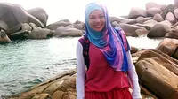 Taat Ibadah, Dewi Sandra Mulai Sadar Usia