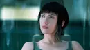 Scarlett Johansson memerankan perannya dalam syuting film terbarunya, "Ghost in the Shell." Film ini menceritakan dimana robot hidup berdampingan dengan manusia. (Paramount Pictures and DreamWorks Pictures via AP)
