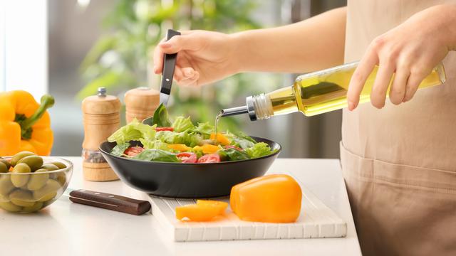 minyak zaitun salad sayur