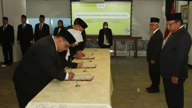 Kepala SKK Migas Dwi Soetjipto melantik 58 kepala divisi dan pejabat setingkat di lingkungan SKK Migas. Pengisian jabatan dan rotasi ini selain dalam rangka pengisian jabatan sesuati struktur SKK migas yang baru. (Dok SKK Migas)