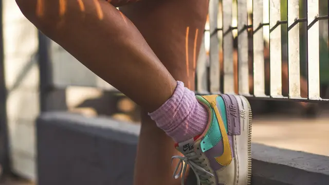 Ilustrasi sepatu Sneakers Ramping