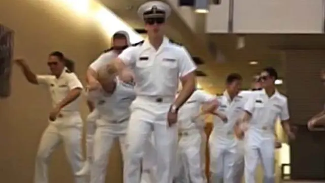 Calon Tentara AL AS Parodikan Gangnam Style