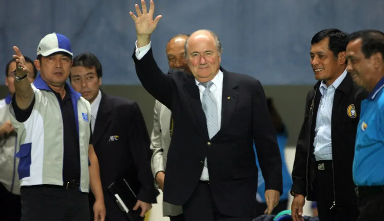 Sepp Blatter saat berkunjung ke Jakarta menyaksikan Piala Asia 2007. (AFP/Bay Ismoyo)