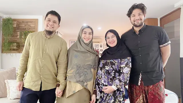 Hamil Anak Ke-4, Ini 6 Potret Oki Setiana Dewi Pamer Baby Bump