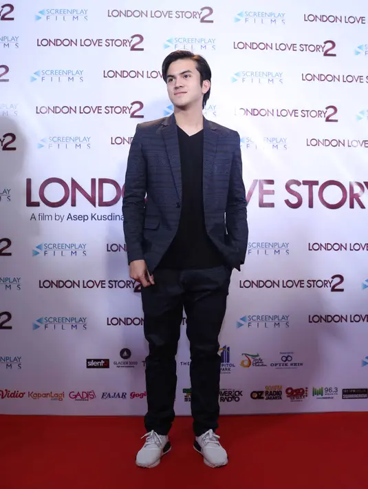 Saat ditemui di gala premiere London Love Story 2 si XXI Plaza Senayan, Jakarta Selatan, Rabu (22/2), ia mengaku sangat terbebani dengan peran yang dimainkan. (Nurwahyunan/Bintang.com)