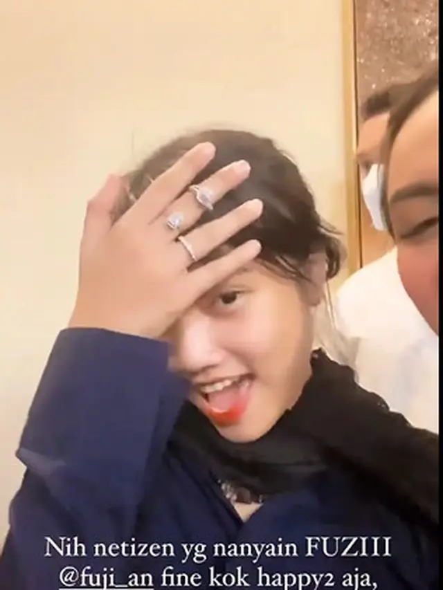6 Potret Fuji di Pengajian 40 Harian Vanessa Angel dan Bibi Ardiansyah, Jadi Sorotan