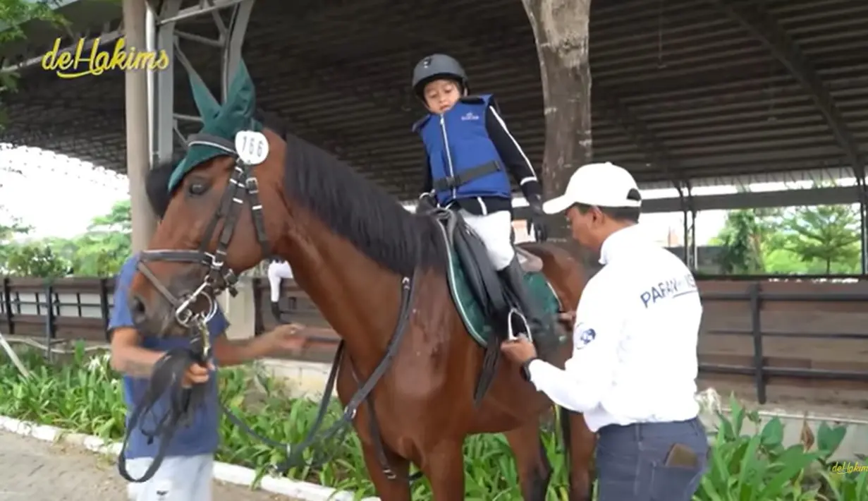 Namun sayang, Djalu gagal di rintangan terakhirnya. Djalu lantas menemui kakaknya, Aisha yang kerap ikut pertandingan, dan mendapatkan pengarahan. Dihari kedua, Djalu kembali ikut Jumping 30-50 cm. Namun sayang, Djalu lupa rintangan dan gagal. [Youtube/deHakims channel]