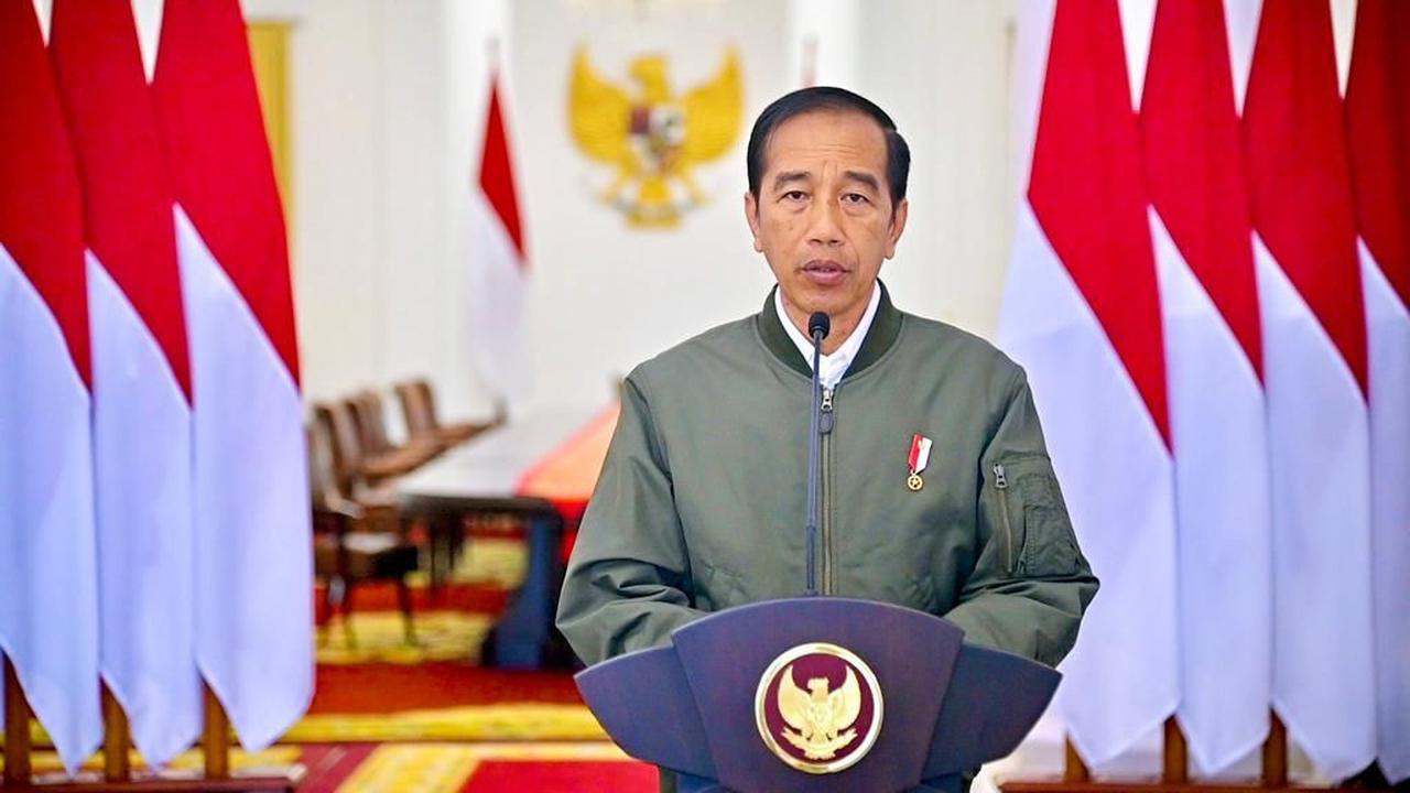 Presiden Jokowi memberikan keterangan pers terkait tragedi Arema di Stadion Kanjuruhan Malang. (Foto: Biro Pers Sekretariat Presiden)