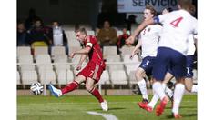 Gerard Deulofeu mencetak gol melalui skill individu memikat saat latihan bersama timnas Spayol U-21 jelang melawan Kroasia pada akhir pekan ini.