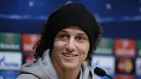 Kepindahan David Luiz dari Chelsea ke Paris Saint Germain menjadikan pemain Brasil itu sebagai bek termahal di dunia. Luiz dibeli PSG seharga 50 juta Pounds (Rp968 miliar) )(AFP Photo)