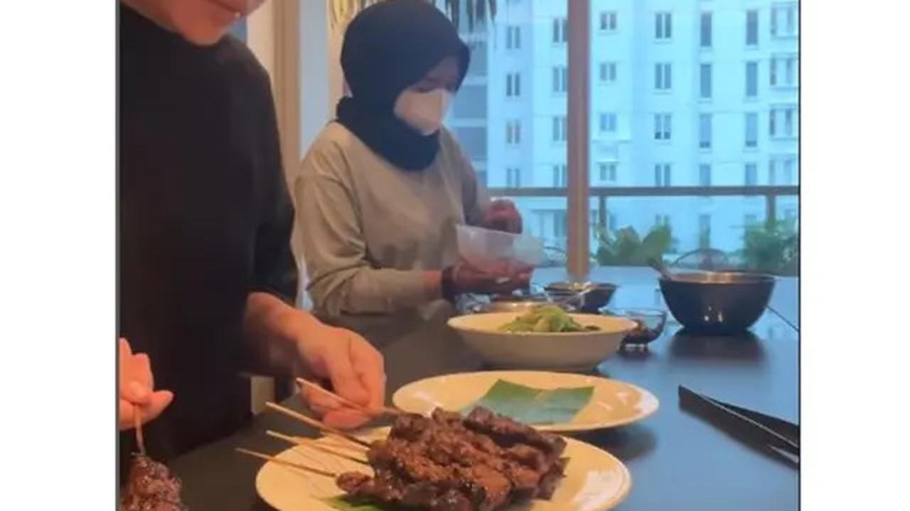 Jadi Chef Pribadi, Ini 6 Potret Arre Prianto Siapkan Hidangan Keluarga Nikita Willy