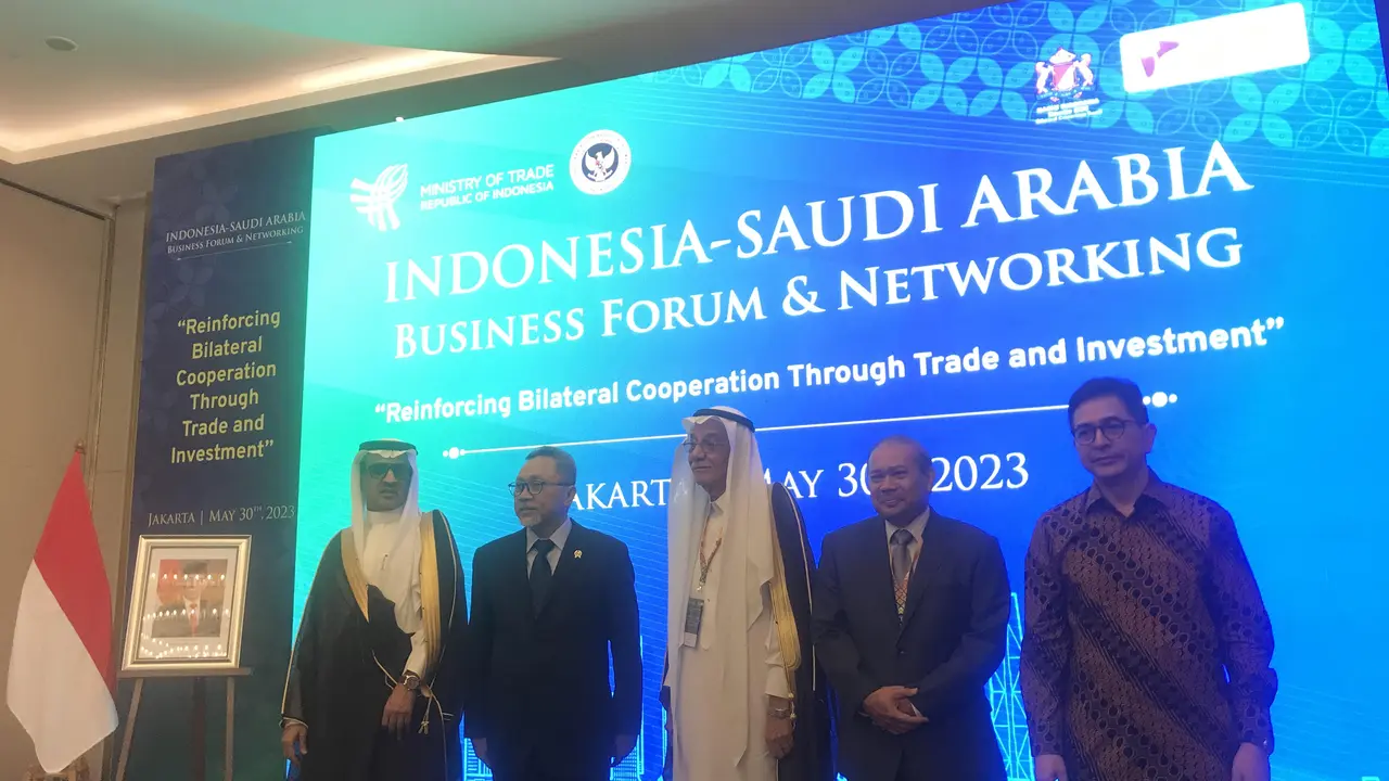 Menteri Perdagangan (Mendag) Zulfkifli Hasan membuka acara Indonesia-Saudi Arabia Business Forum & Networking di Jakarta, Selasa (30/5/2023)