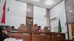 Hakim tunggal Agus Widodo memimpin sidang lanjutan praperadilan yang diajukan mantan Ketua Umum PPP Romahurmuziy  di PN Jakarta Selatan, Jakarta, Selasa (14/5). Permintaan pembacaan putusan tetap dilakukan karena Tim Biro Hukum KPK ingin sidang tetap dilanjutkan. (Liputan6.com/Faizal Fanani)