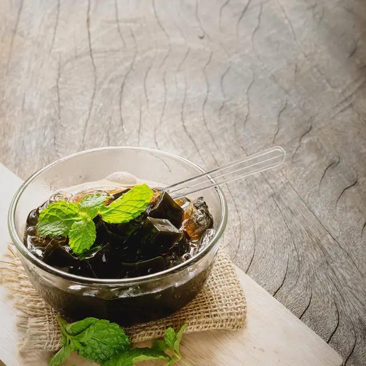 Resep Es Cincau Hitam untuk Ramadhan, Sajian yang Segar dan Menyehatkan untuk Berbuka