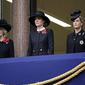 Kate Middleton mengenakan topi hitam saat menghadiri acara Rememberance Day pada 14 November 2021 (dok.instagram/@dukeandduchessofcambridge/https://www.instagram.com/p/CWQcLX8NKdK/Komarudin)