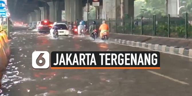 VIDEO: Hujan Deras, Jalanan Yos Sudarso Terendam