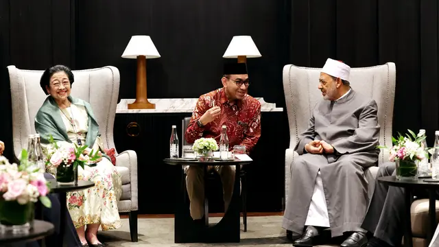 Presiden Kelima RI Prof.Dr.(H.C.) Megawati Soekarnoputri Bersama Imam Besar Al Azhar Prof Dr. Ahmed El-Tayeb, di Jakarta, Kamis (11/7/2024) (Istimewa)