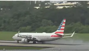 Ban meledak di pesawat American Airlines menuju Phoenix dari Bandara Internasional Tampa pada Rabu (10/7/2024) pagi. [Tangkapan layar Kapten Steven Markovich di YouTube]
