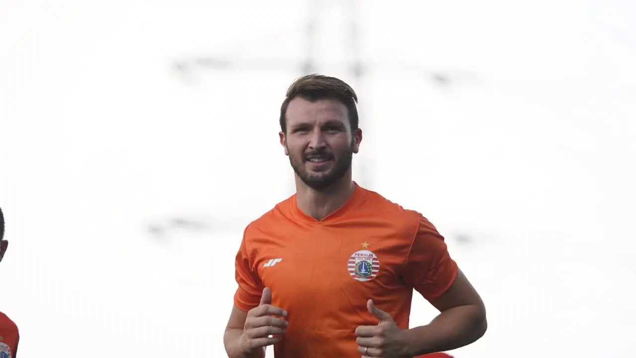 Bek Persija, Marco Motta.