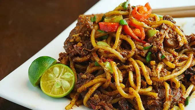 Nggak masalah jika ingin menyantap mie di bulan puasa asalkan kita cek dahulu mesin pembuat mie dari OSHOP TV Home Shopping & E-Commerce.