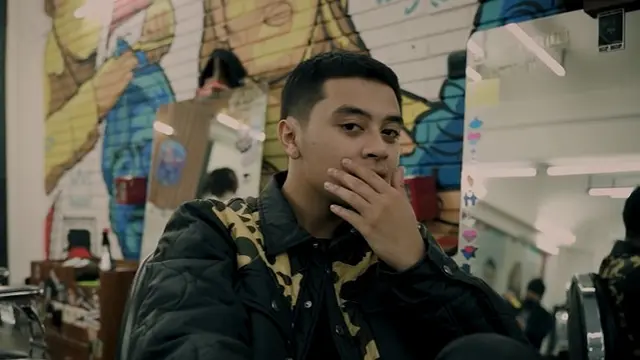 Ikonik dengan Rambut Gondrong, Ini 6 Potret Bastian Steel Ubah Gaya