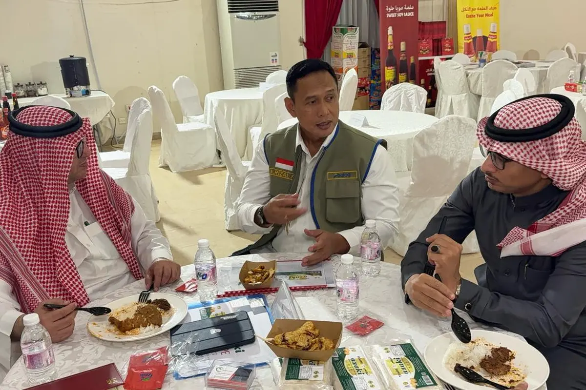 Direktur Utama Perum Bulog Ahmad Rizal Ramdhani dalam kegiatan Bridging Supply and Service: Business Matching for Indonesian F&B Distributors and Hajj Catering Providers. (Dok Bulog)