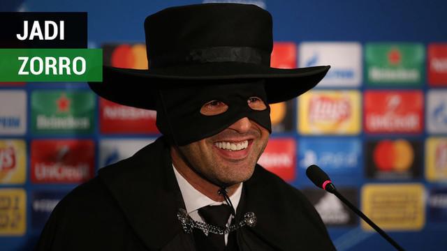 Berita video momen Pelatih Shakhtar Donetsk, Paulo Fonseca, menjadi zorro setelah mengalahkan Manchester City pada laga terakhir Grup F Liga Champions 2017-2018.