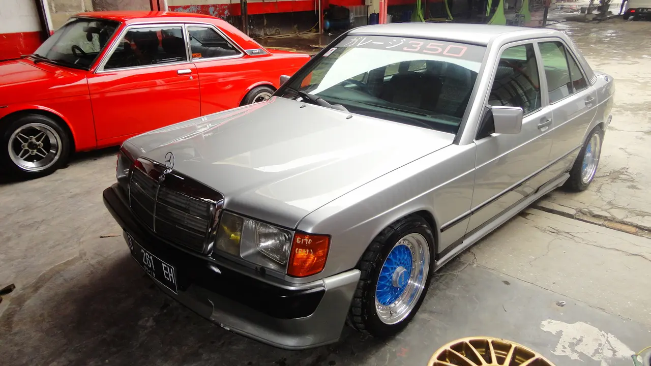 Mercedes-Benz 190 E Modifikasi