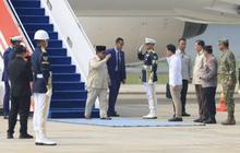 Penjelasan Seskab Teddy soal Banyaknya Kunjungan Prabowo ke Luar Negeri