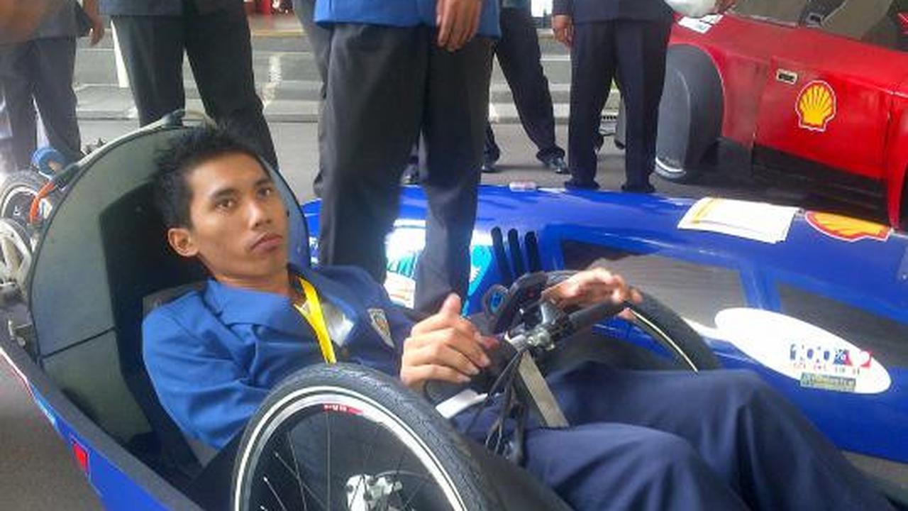 17 Mobil hybrid parkir di Istana