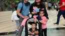 Dalam unggahan Iko Uwais maupun Audy Item, keluarga ini selalu tampil harmonis. Keluarga kecil ini kerap tampil kompak dan menjadi inspirasi keluarga kecil lainnya. (Liputan6.com/IG/@audyitem)