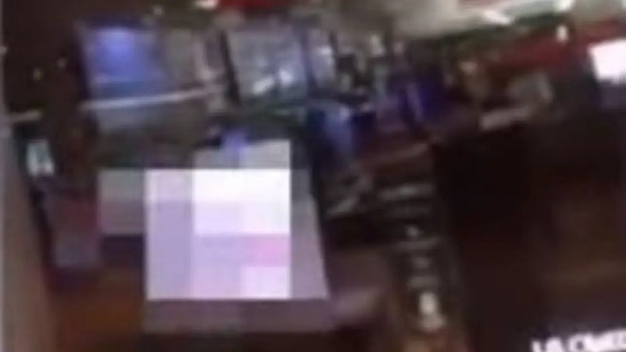 Toko Televisi Putar Video Porno di Layar Display, Ini Videonya!
