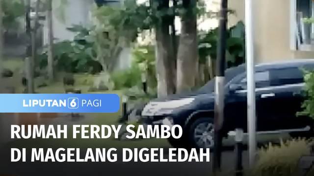 Timsus menggeledah rumah singgah Ferdy Sambo di Magelang pada Senin (15/08) sore. Penggeledahan yang dilakukan hingga malam diduga dilakukan untuk mengetahui secara pasti pemicu Ferdy Sambo hingga tega membunuh Brigadir Yosua.