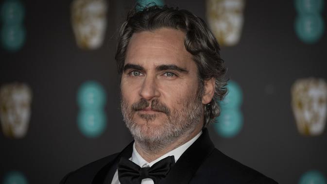 Joaquin Phoenix menghadiri malam puncak BAFTA 2020, di London, Inggris, pada Minggu (2/2/2020) malam. (Foto: Dok. Vianney Le Caer/Invision/AP)