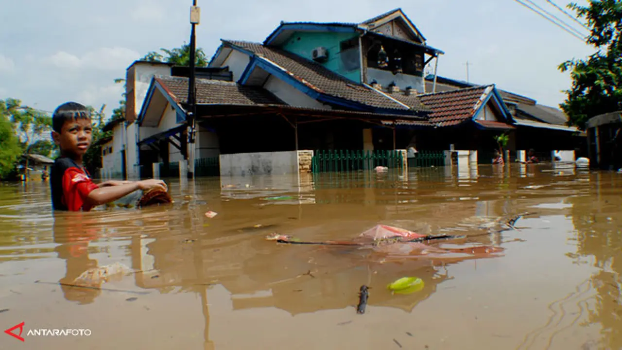 banjir-ciledug-indah-131114b.jpg
