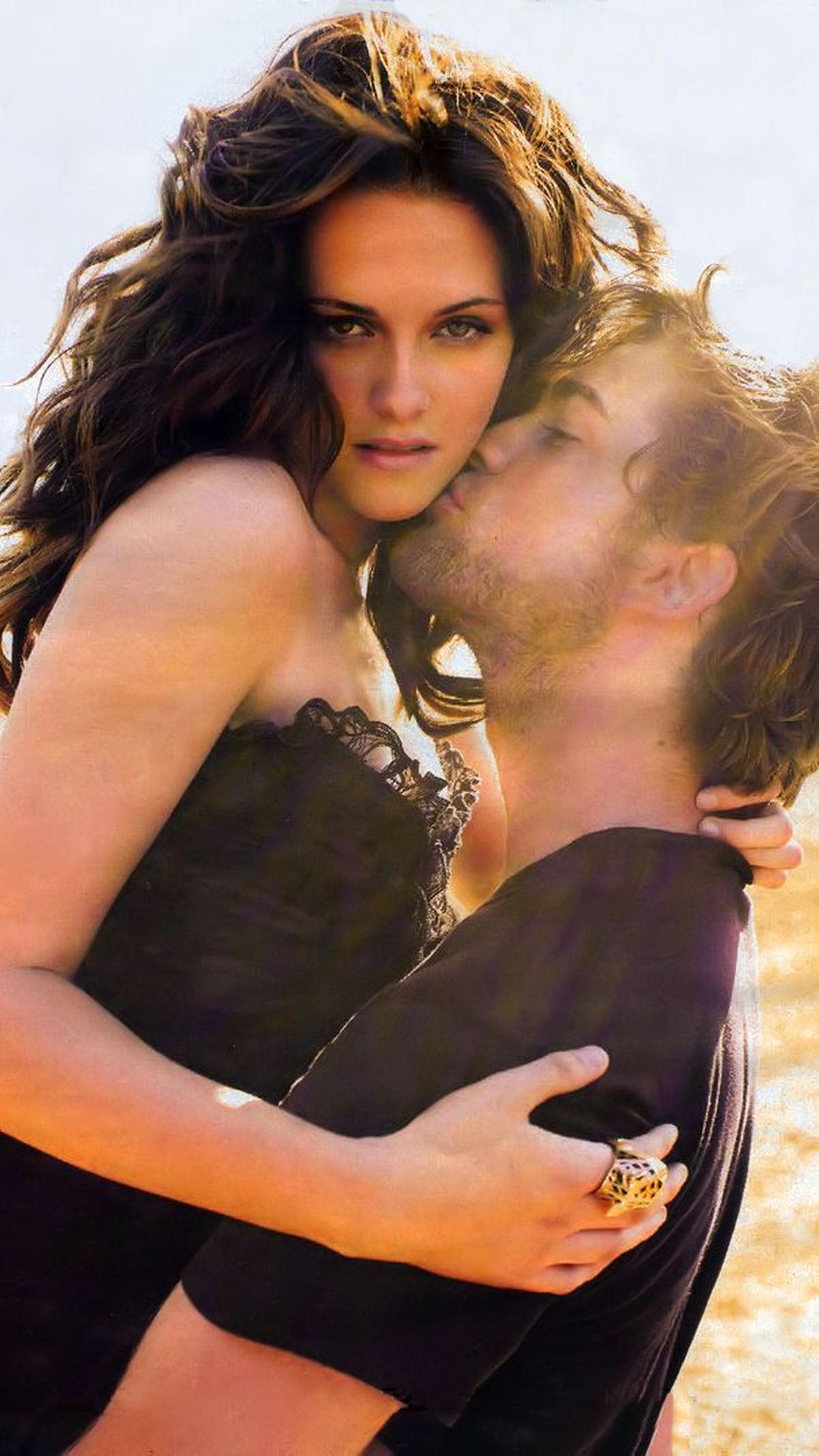 8. Kristen Stewart - Robert Pattinson