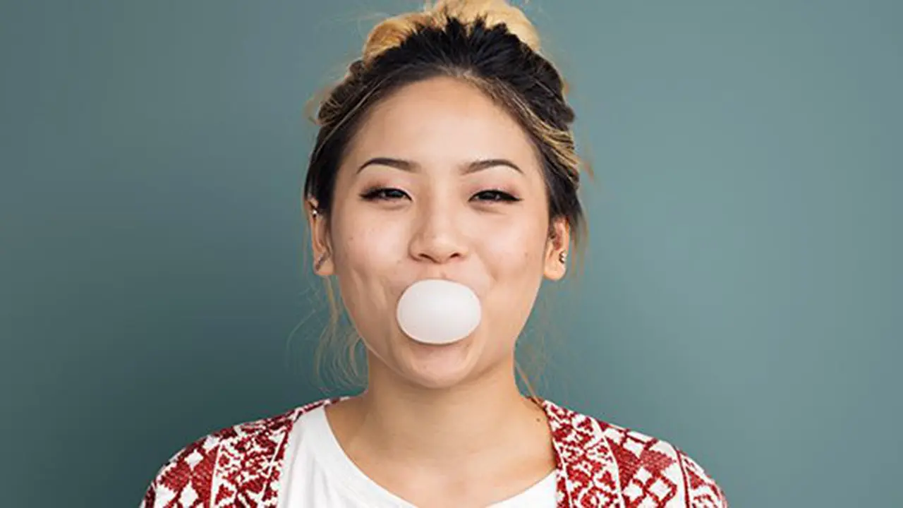 Mengunyah permen karet./Copyright thinkstockphotos.com